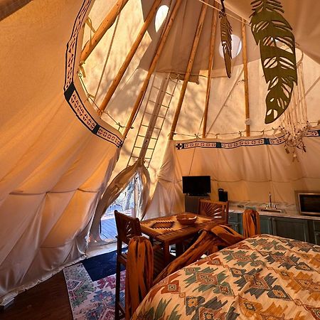 Bandera Stronghold - Cochise Tipi エクステリア 写真